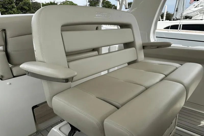 Zuzu's Petals Yacht Photos Pics 