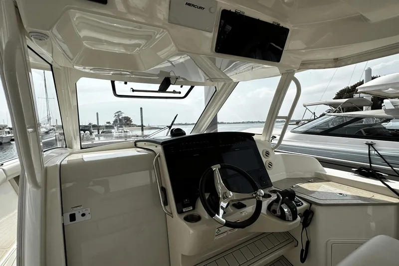 Zuzu's Petals Yacht Photos Pics 