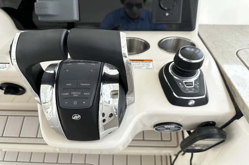 Zuzu's Petals Yacht Photos Pics 