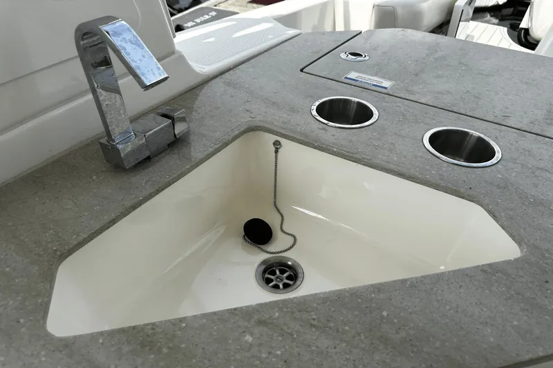 Zuzu's Petals Yacht Photos Pics 