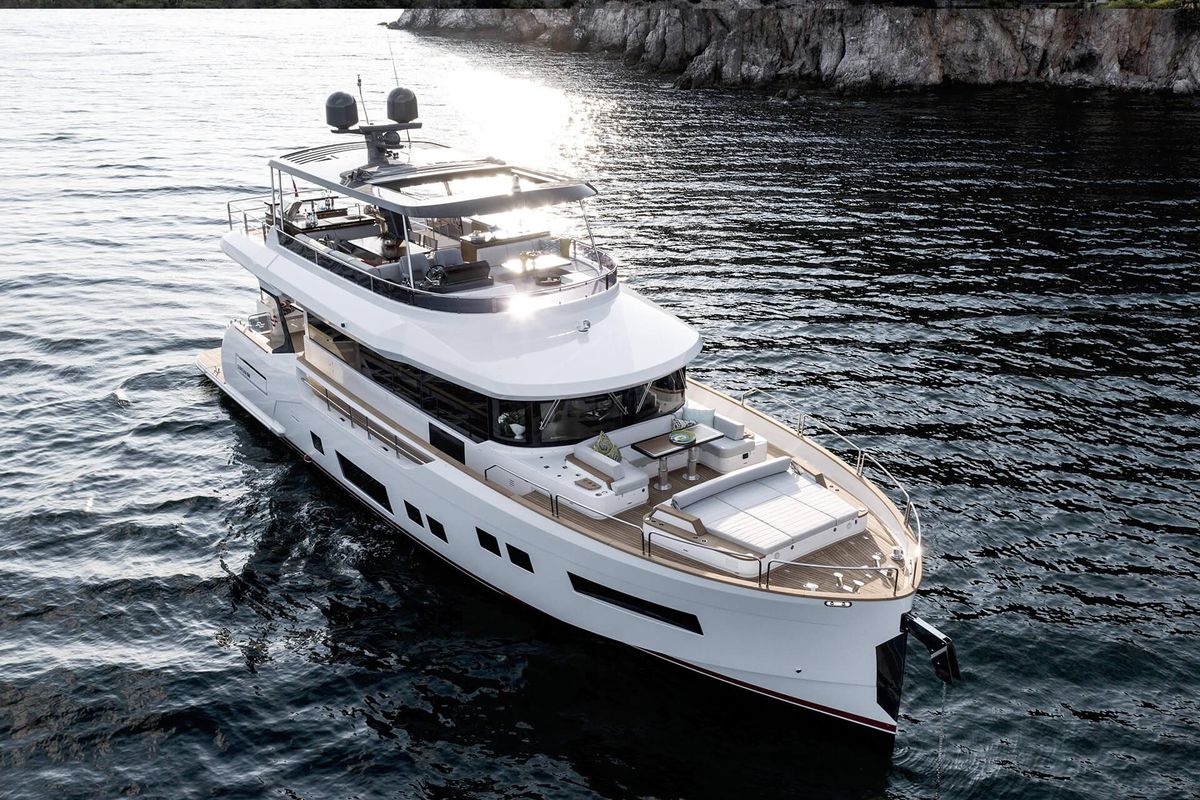2022 Sirena 70 
