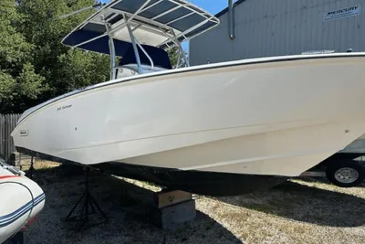 Boston Whaler 240 Outrage
