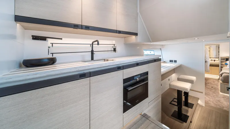 Fellowship II Yacht Photos Pics 