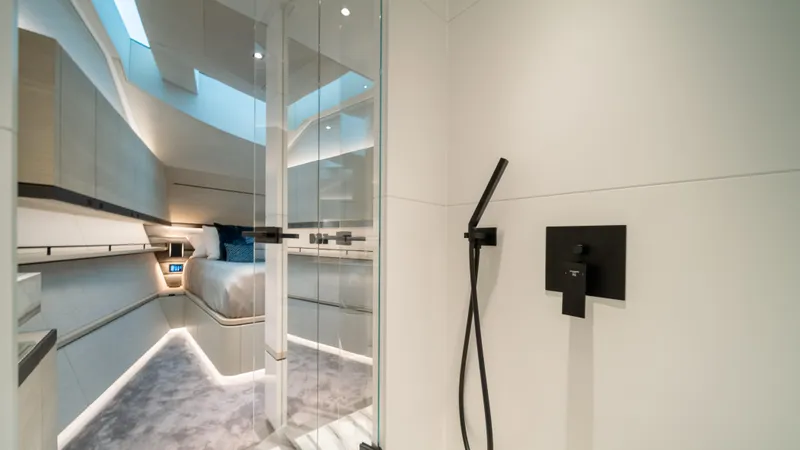 Fellowship II Yacht Photos Pics 