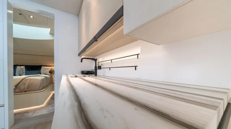 Fellowship II Yacht Photos Pics 