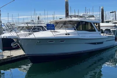 Cutwater 32 Coupe