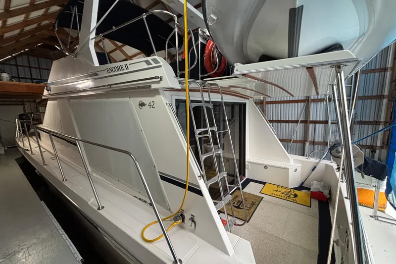 Encore II Yacht Photos Pics Boathouse kept