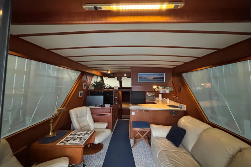 Encore II Yacht Photos Pics Salon