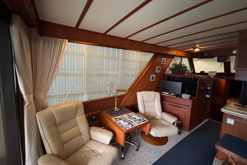 Encore II Yacht Photos Pics Salon to port