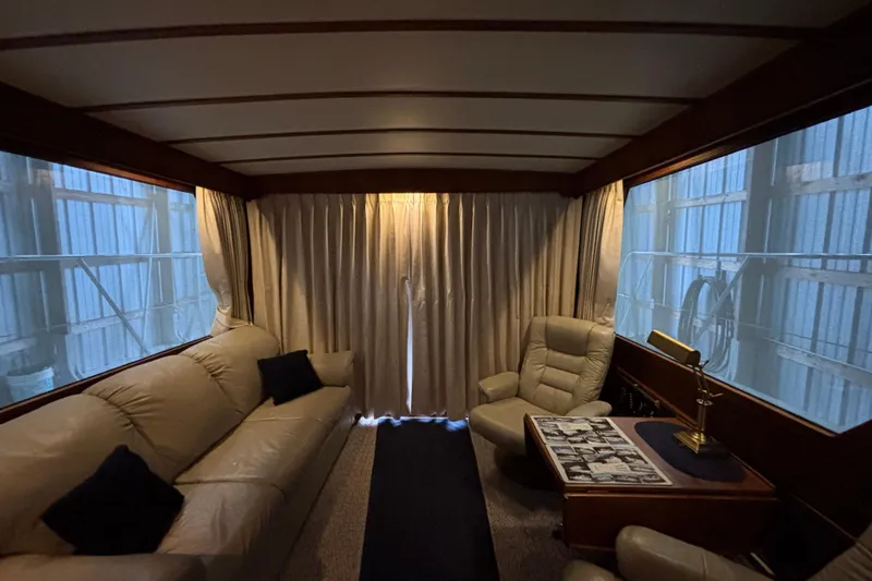 Encore II Yacht Photos Pics Salon looking aft