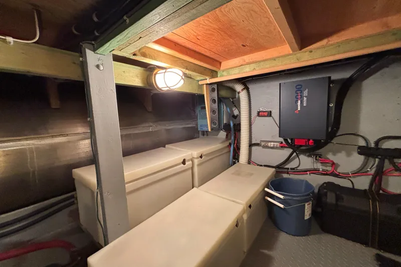 Encore II Yacht Photos Pics Batteries and Samlex 3000-watt Inverter/Charger. Spare charger is disconnected