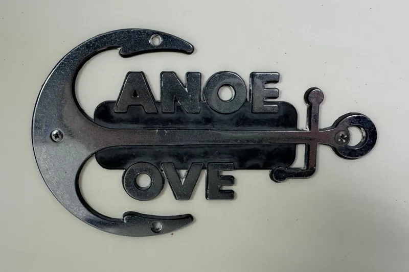 Encore II Yacht Photos Pics Canoe Cove Sports Sedan emblem