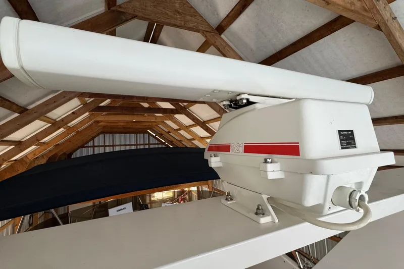 Encore II Yacht Photos Pics Raytheon 48" open array radar