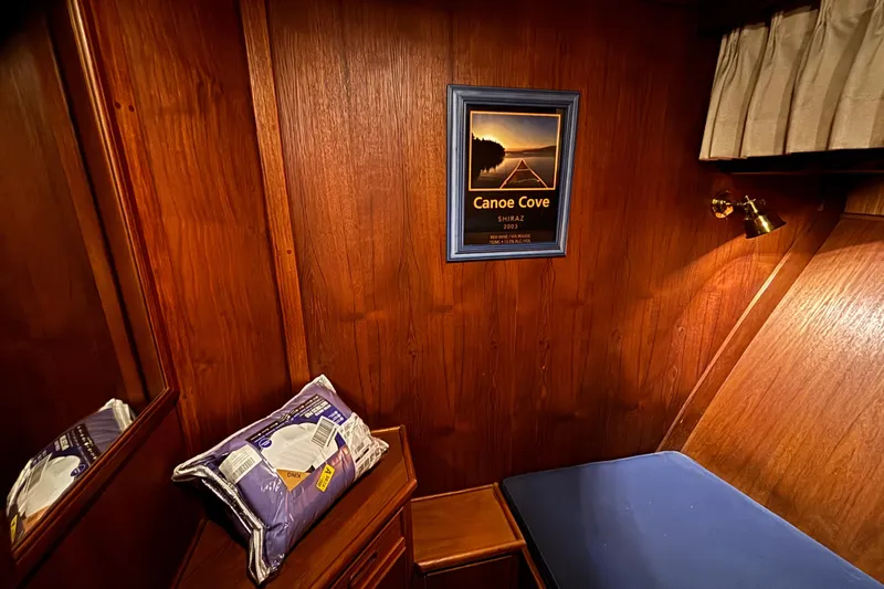 Encore II Yacht Photos Pics Second stateroom