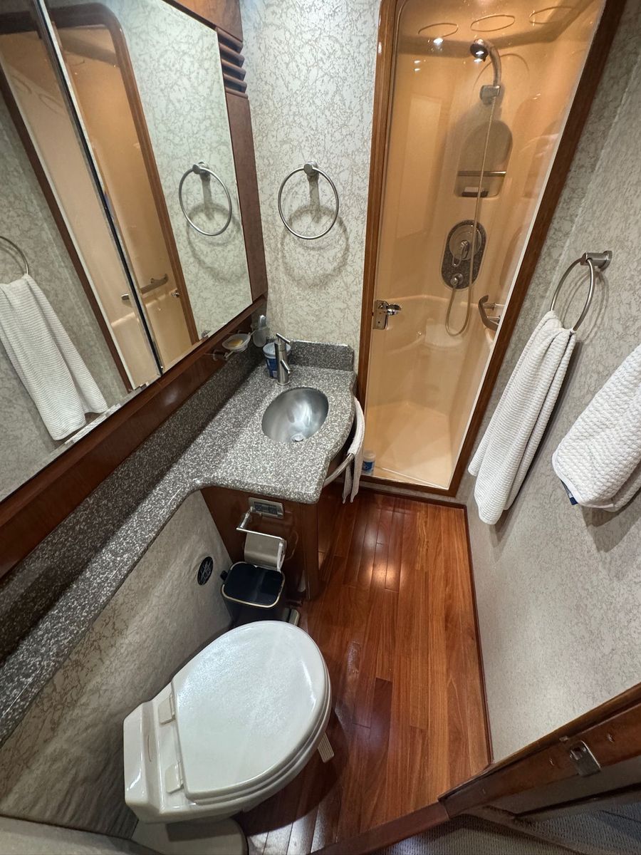 2005 Sea Ray 55 
