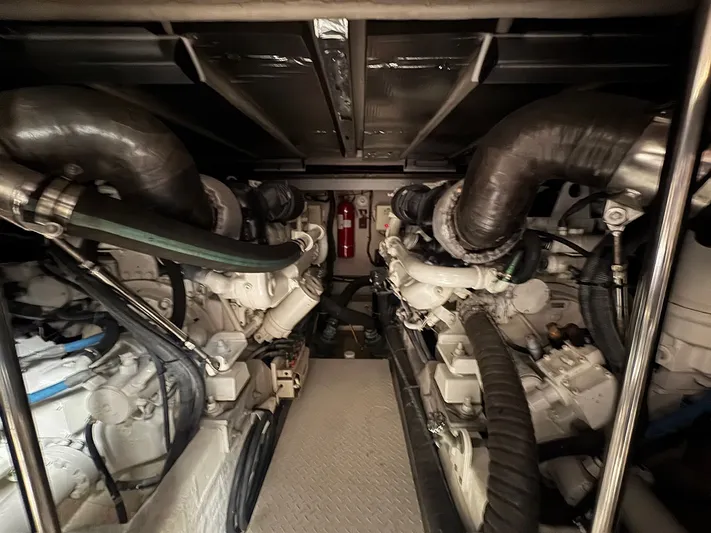 Dream Maker Yacht Photos Pics 