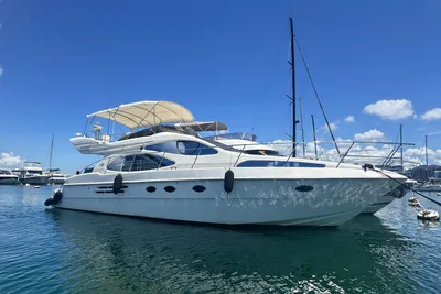 Azimut 46E