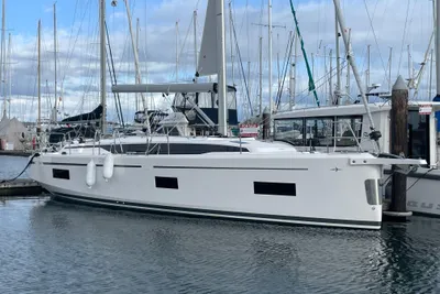 Bavaria C38