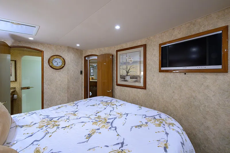 Never E Nuff Yacht Photos Pics 