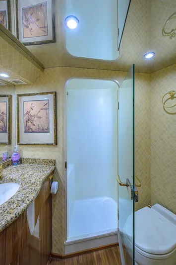 Never E Nuff Yacht Photos Pics 