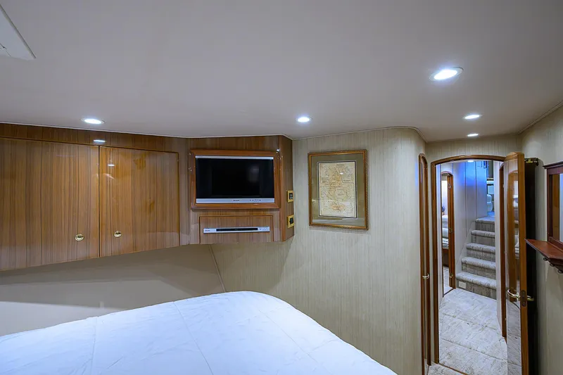 Never E Nuff Yacht Photos Pics 