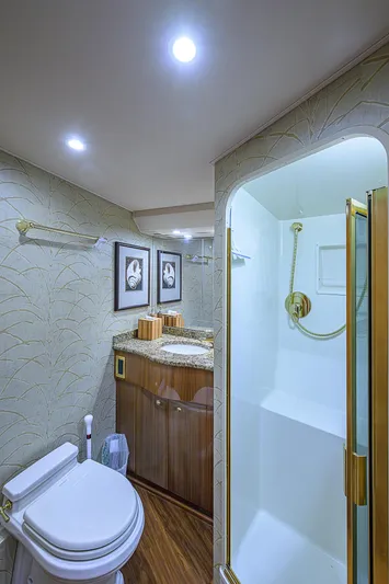 Never E Nuff Yacht Photos Pics 