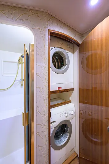 Never E Nuff Yacht Photos Pics 