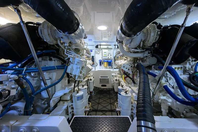 Never E Nuff Yacht Photos Pics 