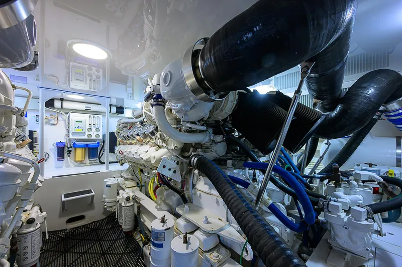 Never E Nuff Yacht Photos Pics 