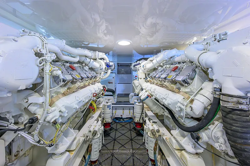 Never E Nuff Yacht Photos Pics 