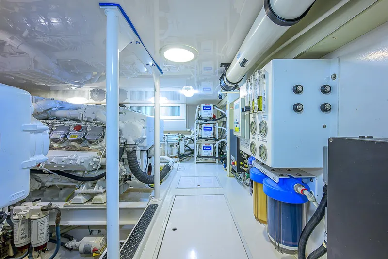 Never E Nuff Yacht Photos Pics 