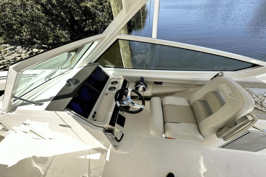 2021 Boston Whaler 280 Vantage