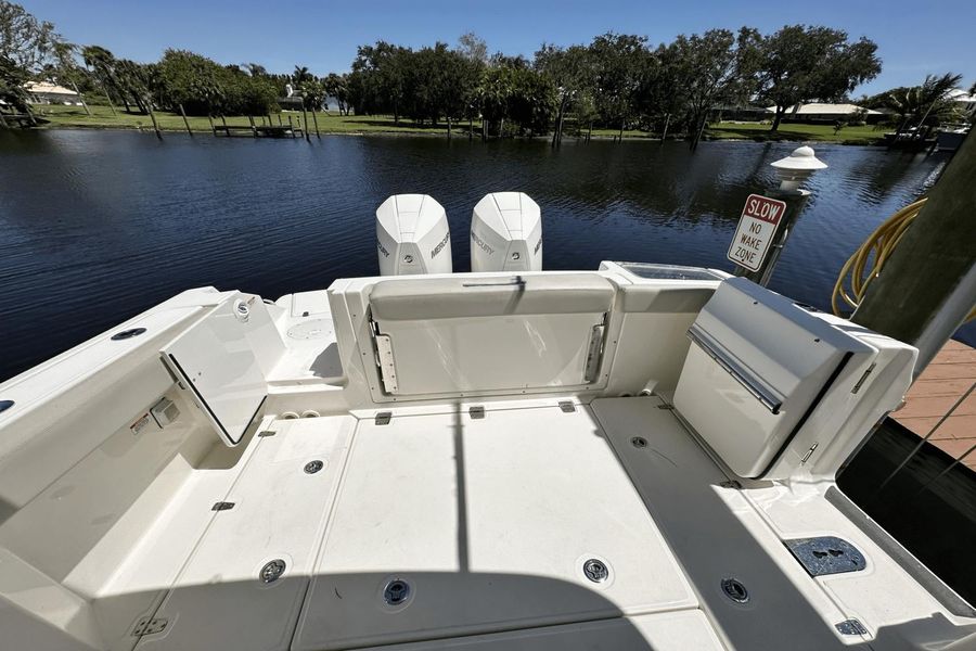 2021 Boston Whaler 280 Vantage