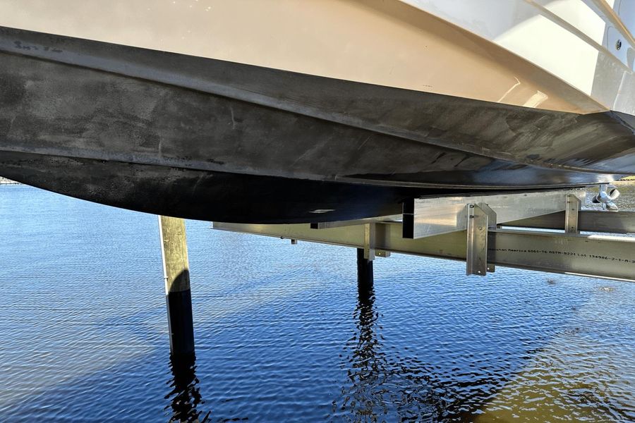 2021 Boston Whaler 280 Vantage
