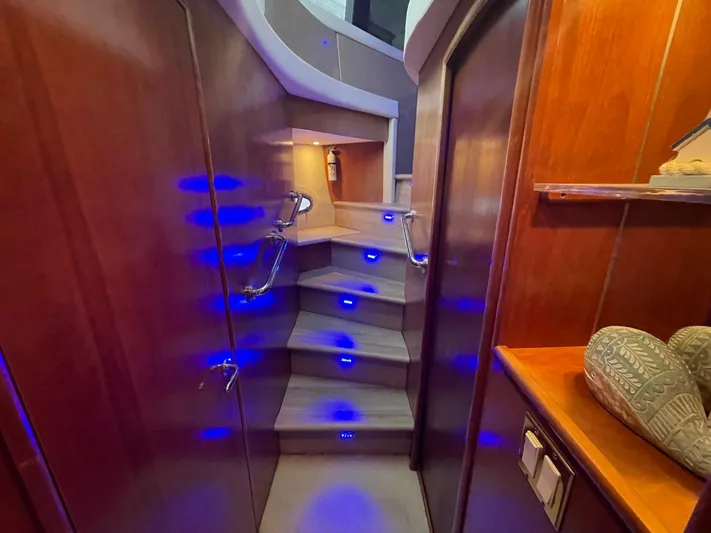 Relentless Yacht Photos Pics 