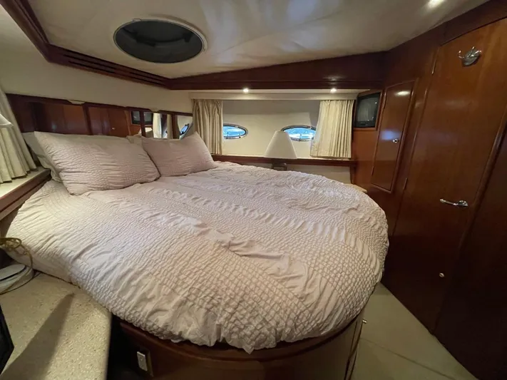 Relentless Yacht Photos Pics 