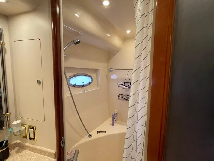 Relentless Yacht Photos Pics 