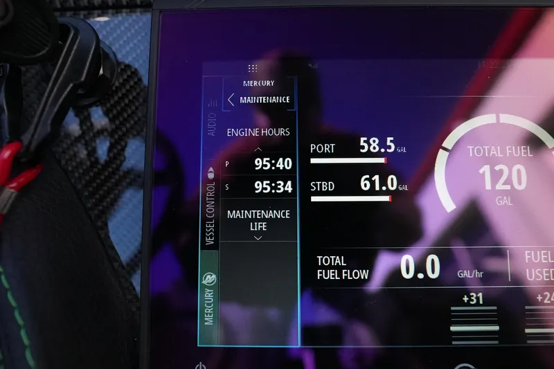  Yacht Photos Pics Display screen of MTI 440X 2025 showing engine hours and fuel levels.