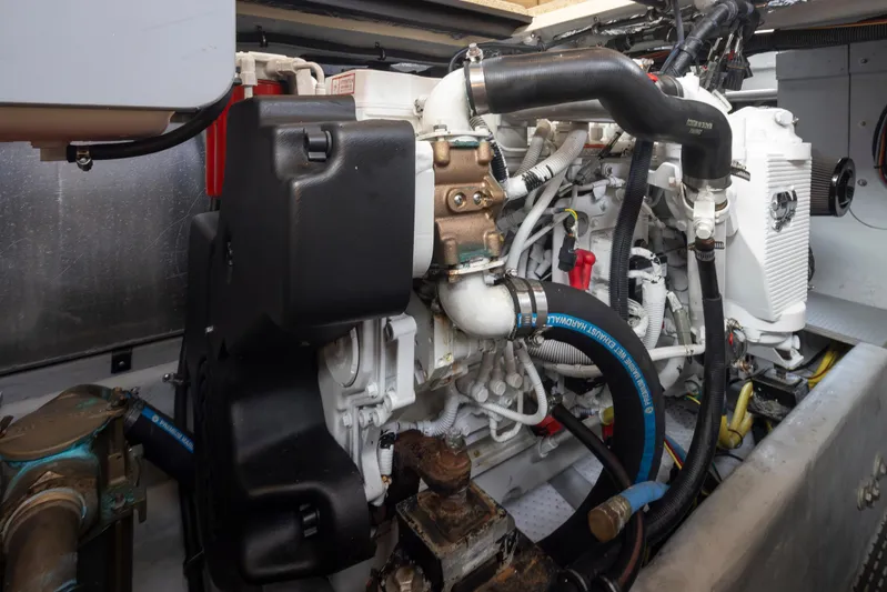 Liquid Assets Yacht Photos Pics 