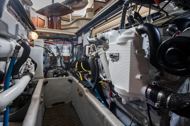 Liquid Assets Yacht Photos Pics 