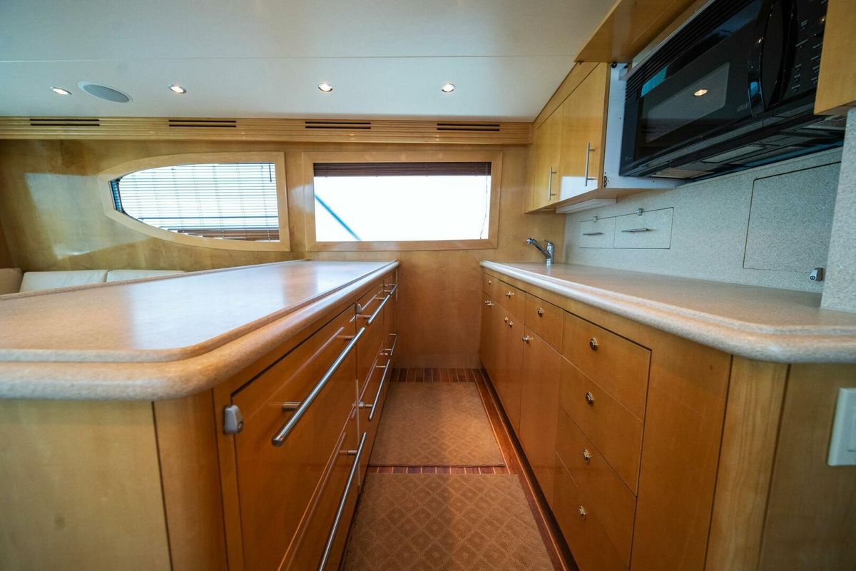 2003 Hatteras 54 