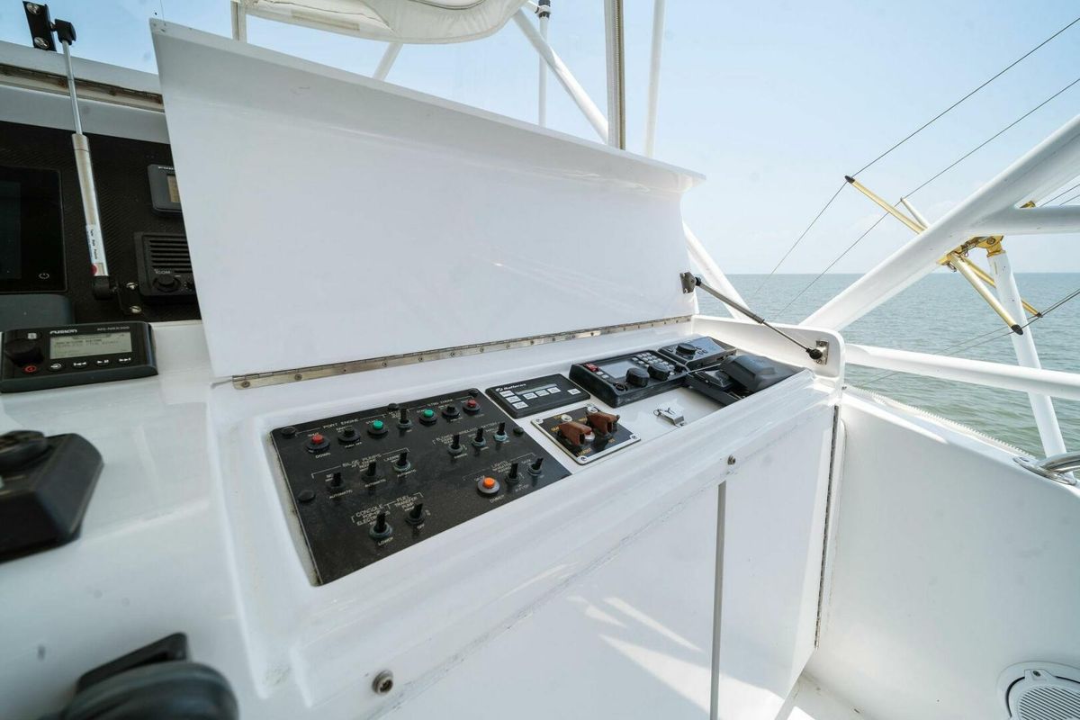 2003 Hatteras 54 