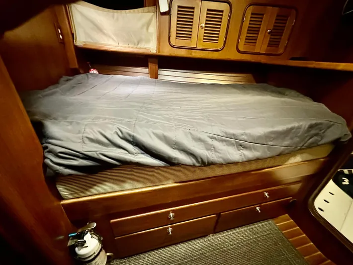 Joy Yacht Photos Pics Pullman Berth