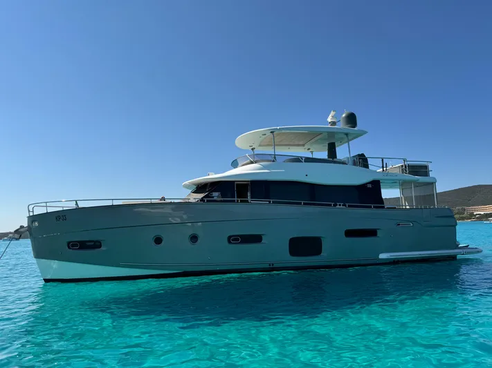  Yacht Photos Pics Azimut Magellano 66