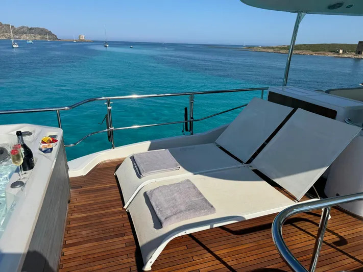  Yacht Photos Pics Azimut Magellano 66