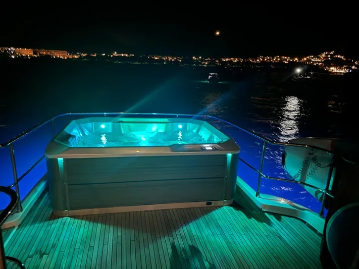  Yacht Photos Pics Azimut Magellano 66