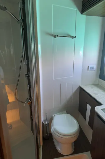  Yacht Photos Pics Azimut Magellano 66