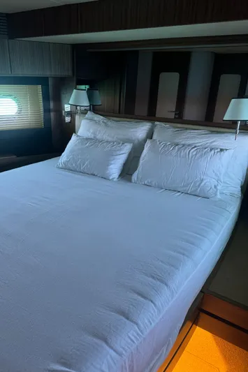  Yacht Photos Pics Azimut Magellano 66