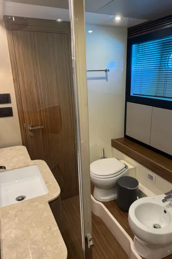  Yacht Photos Pics Azimut Magellano 66