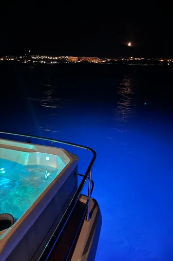  Yacht Photos Pics Azimut Magellano 66